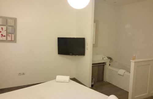 Martigues Hotel | Hôtel Martigues Le 5