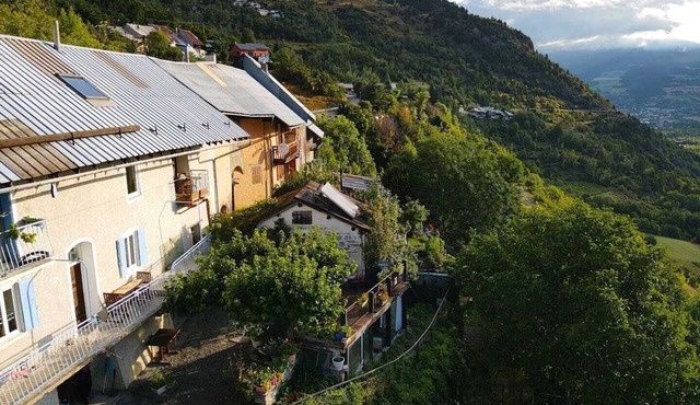 Accommodation in an old farmhouse with a splendid view