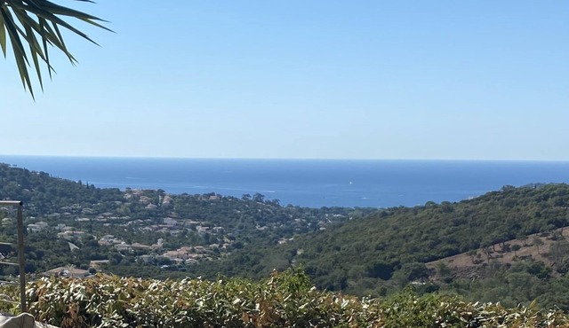 Magnificent 180° sea view villa in absolute calm, fully renovated