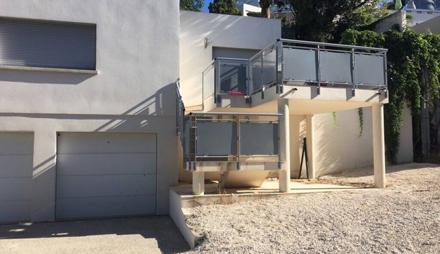 Villa 80 m from the beach