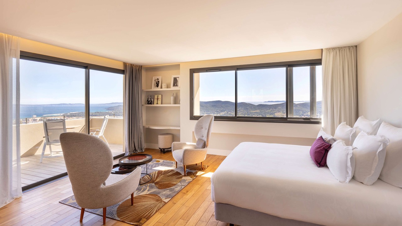 Photo of Bedroom in Bormes-Les-Mimosas