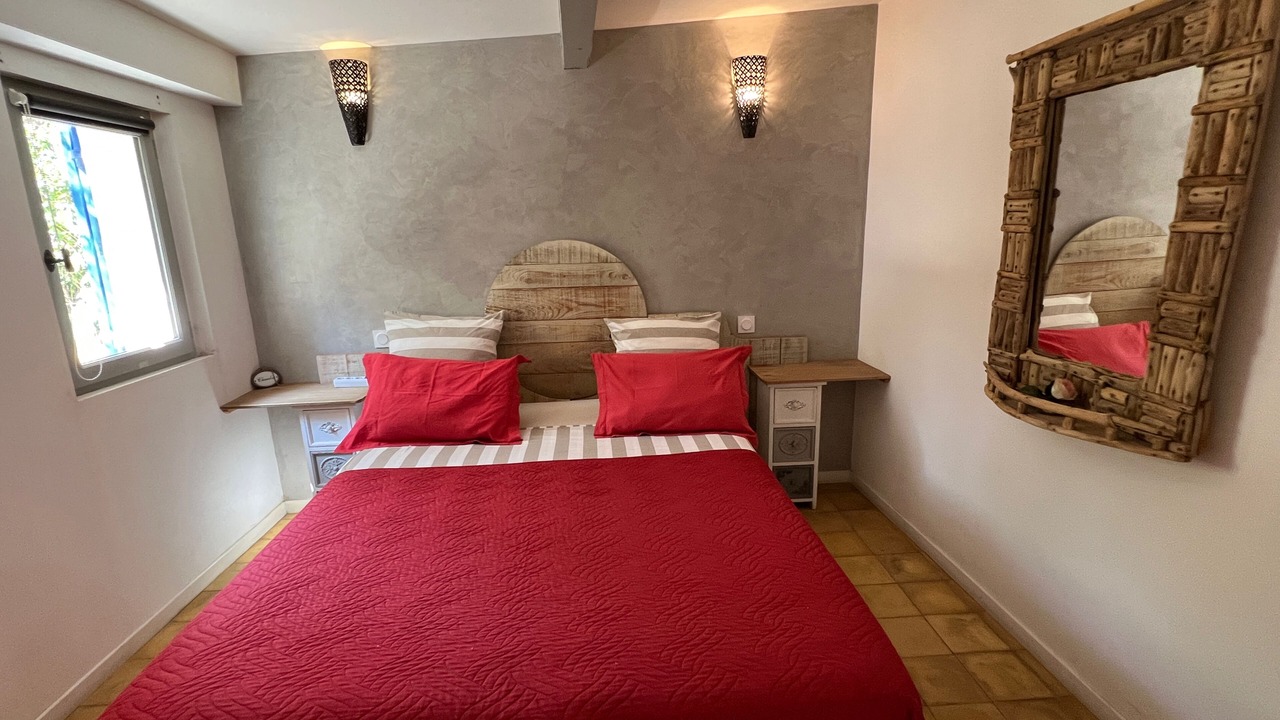 Photo of Bedroom in Arles